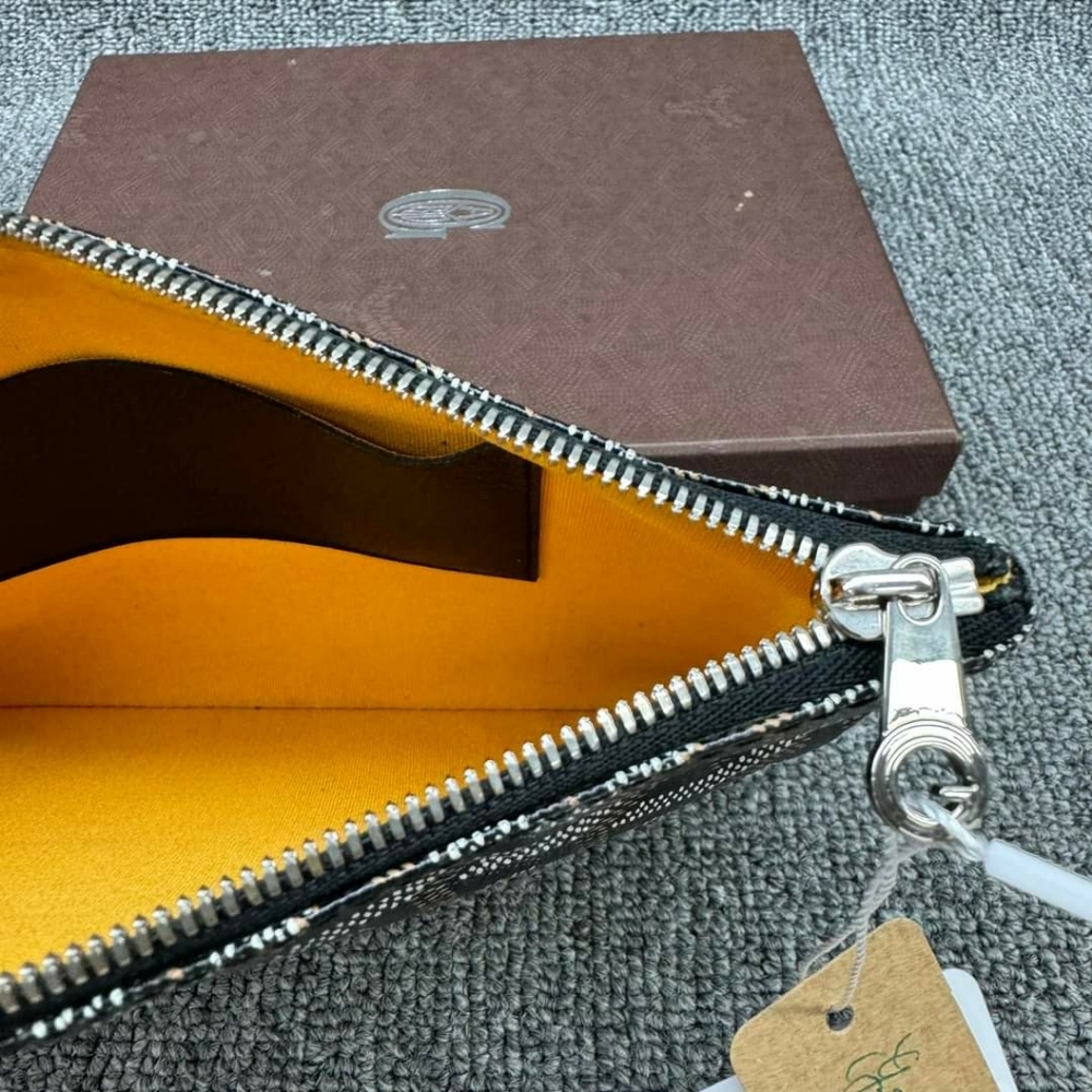 100% Authentic Goyard Canvas Clutch Bag - Picture 10 of 12